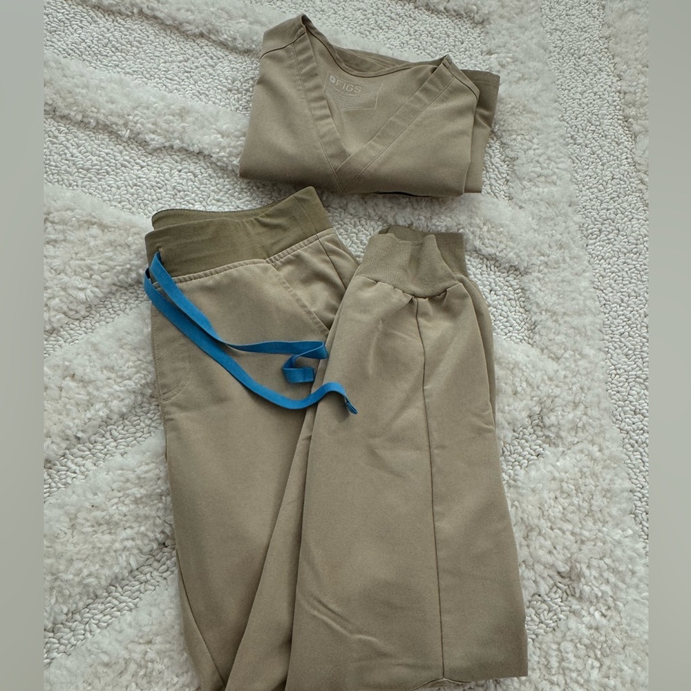 Figs scrub set